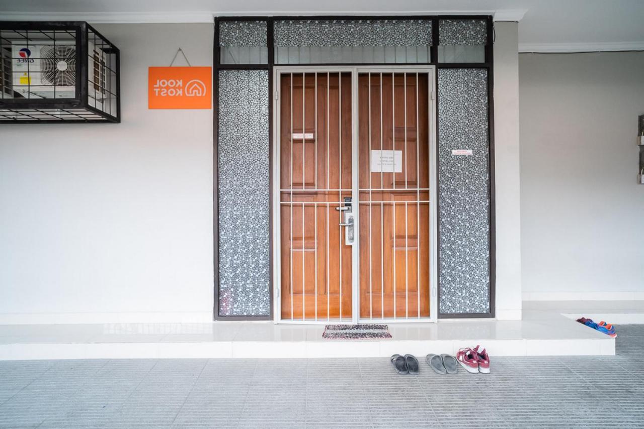 Koolkost Near Pasar Baru Hotel Jakarta Exterior photo